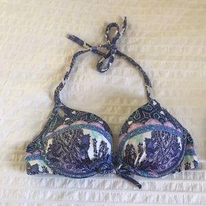 Victoria secret bathing suit top.